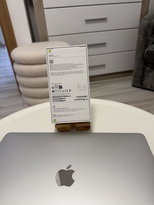 Iphone 17 e 256 sigilat !