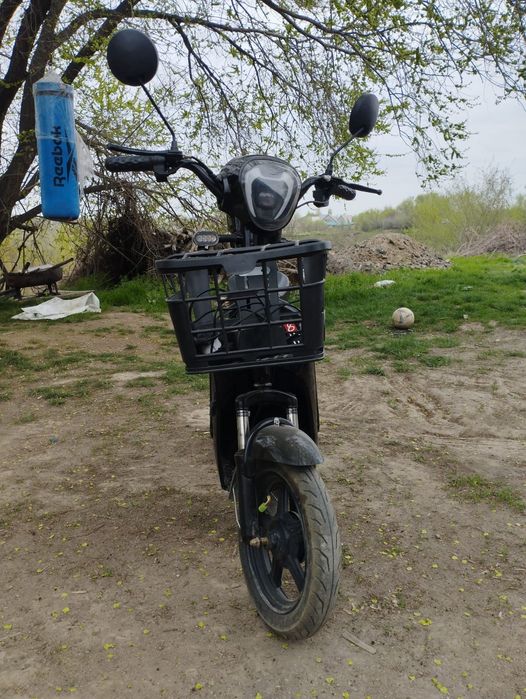 Продам скутер электро SK8