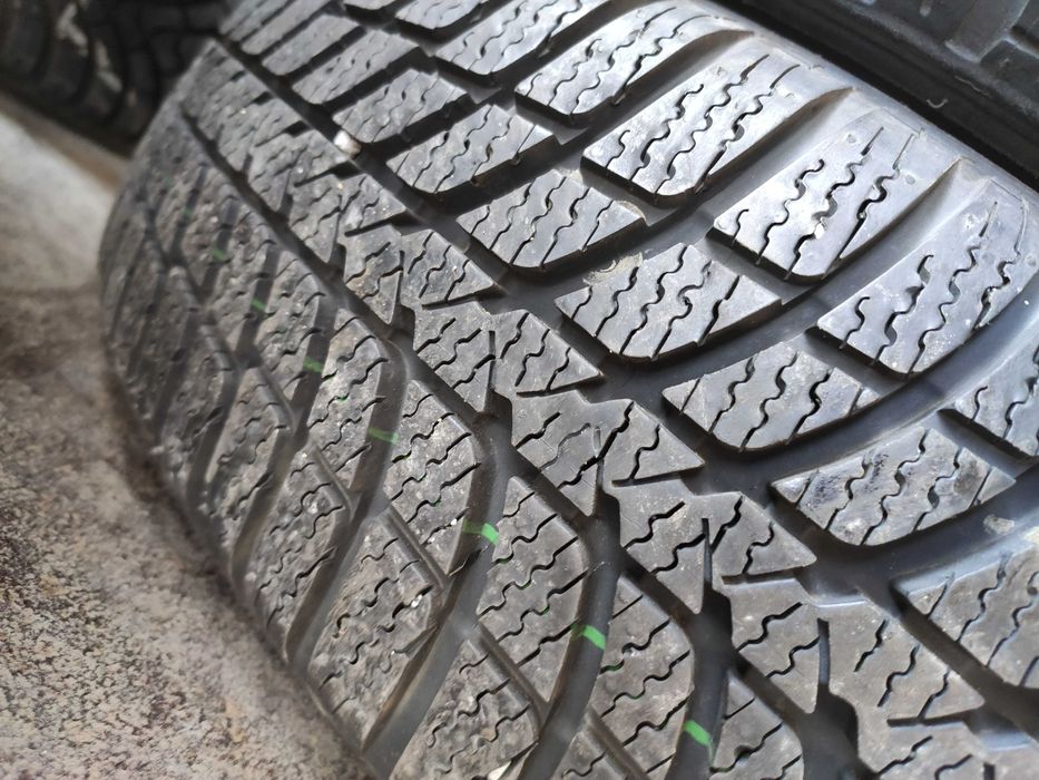 4бр Зимни гуми 185 65 15 - Kumho