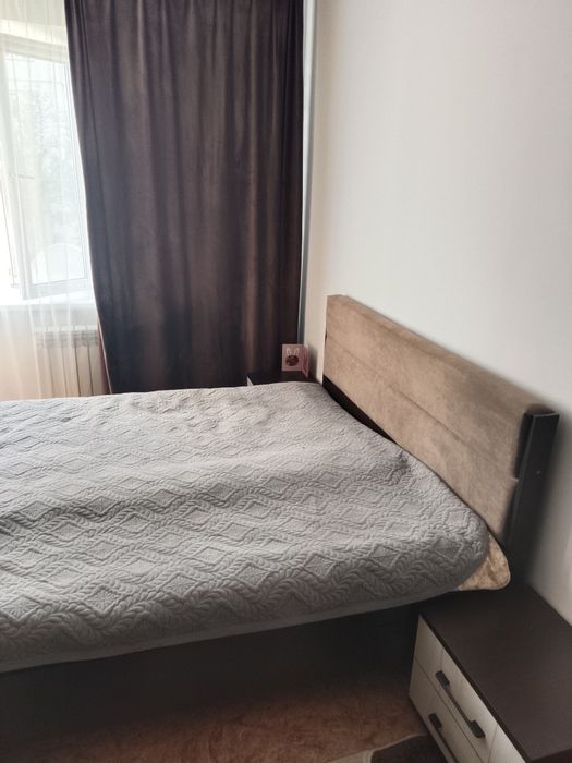 Продам кровать двухспальная срочно!