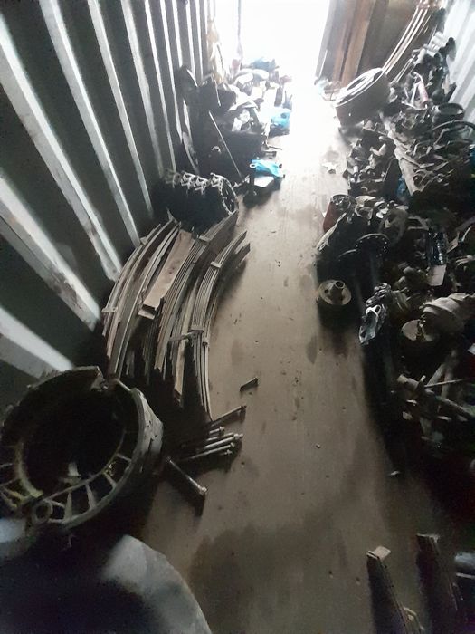 Зил запчастлар сотилади