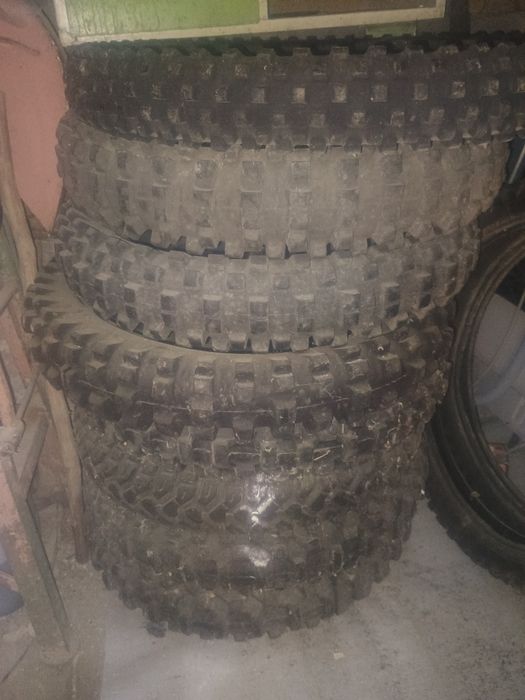 Vând anvelope auto și moto