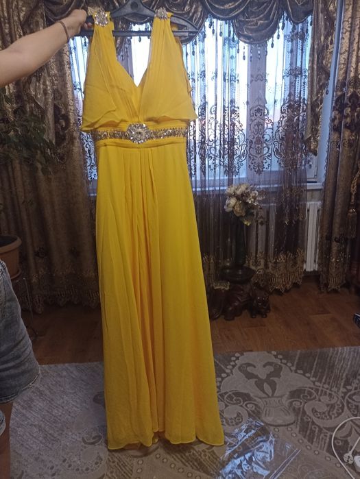 Продам Платье в пол