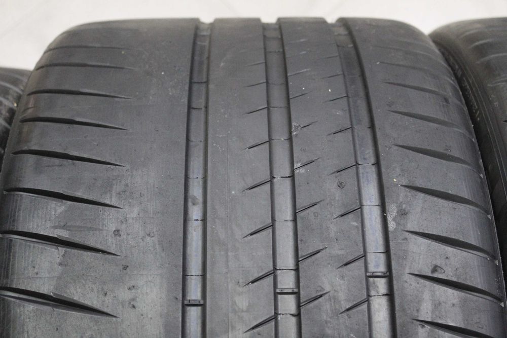 255/35-20 и 315/30-21 Michelin Porsche