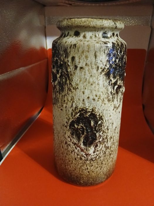 Vaza din ceramica,vintage,realizata cu tehnica Fat Lava