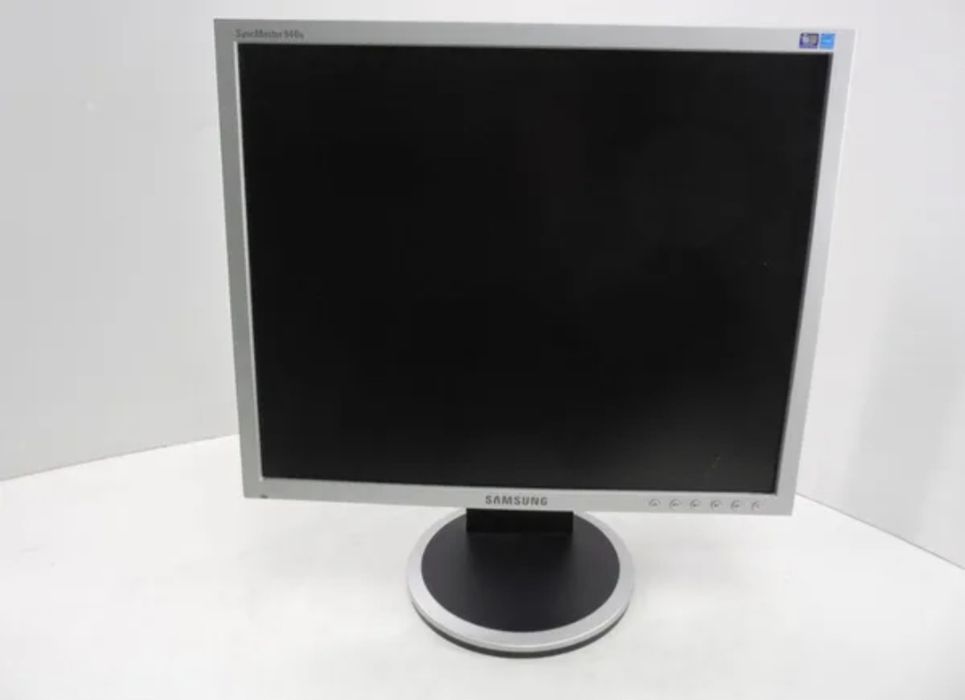 Срочно продаются мониторы