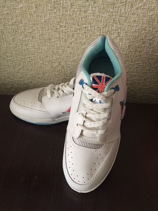 Кроссовки 38 - 39 р