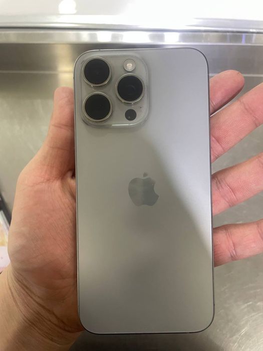 iphone 15 pro maks