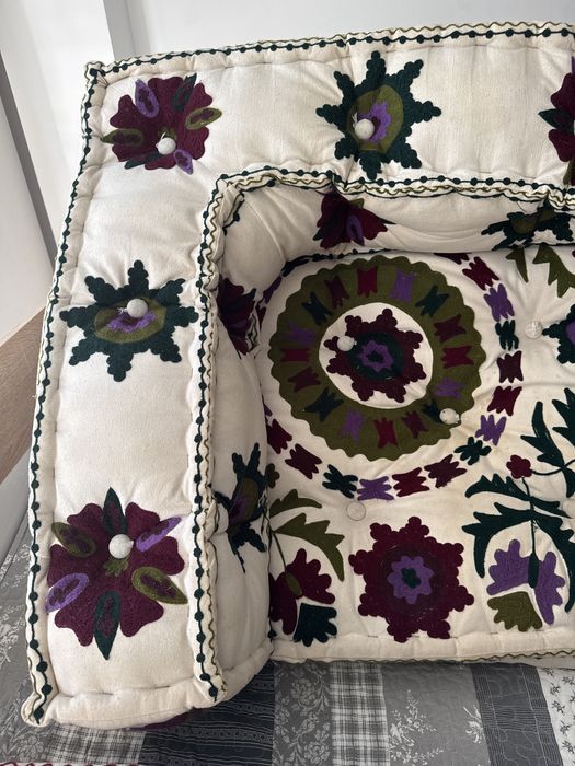 Модулен диван - комплект 2 пуфа и 2 възглавници - 3 модула