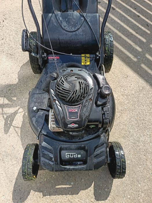 Masina de tuns iarba gazon Gude motor Briggs & Stratton