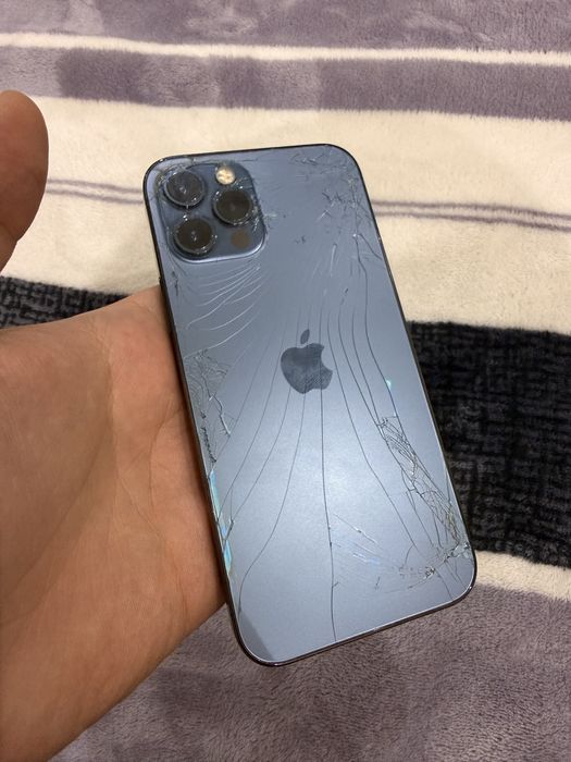 Nasiyaga yoki naxtka Iphone 12 pro blue 128gb