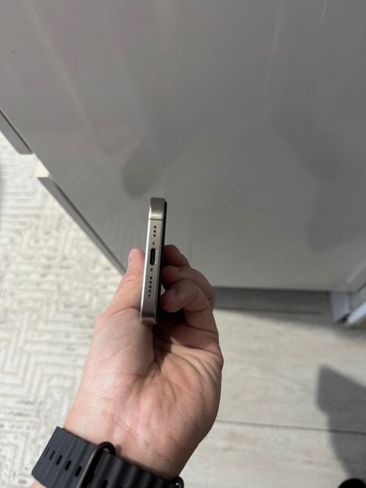 Продам Айфон 15 про 256мб