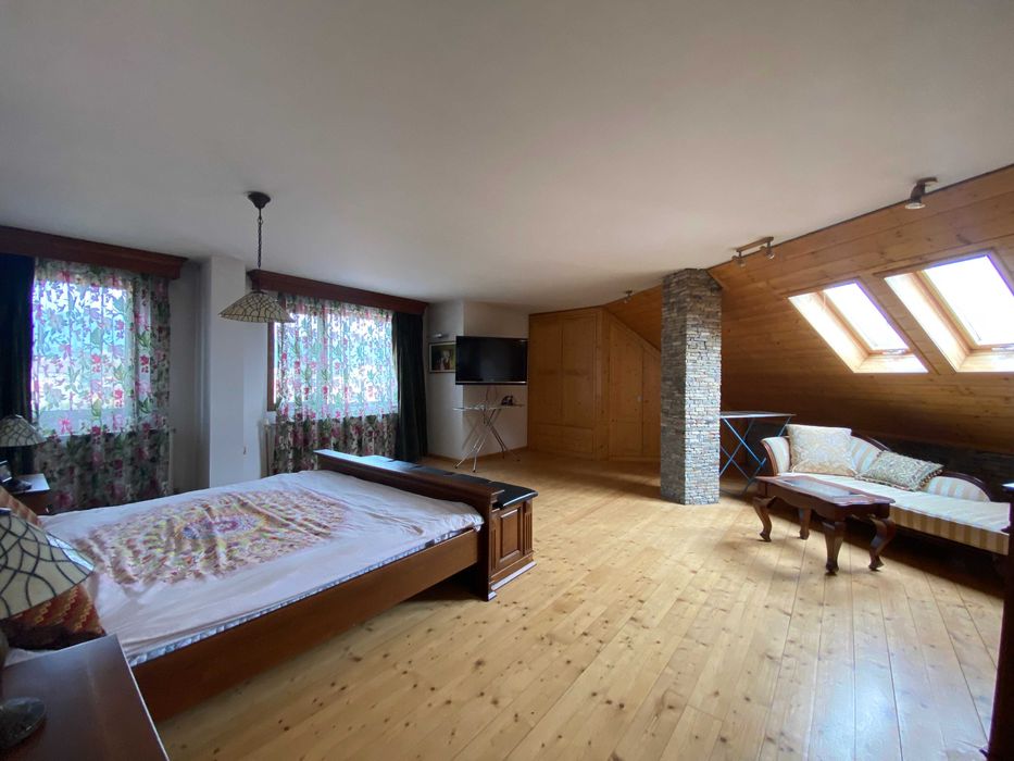 Продава се Многостаен апартамент в Разлог - 222 кв.м за 811 €/кв.м - Снимка #8