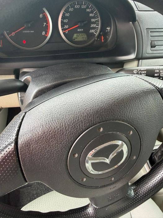 ATENTIE 62140 KM,Vând Mazda 2,An d⁸e Fabricație 2007,Motor 1,3 Litri Benzina