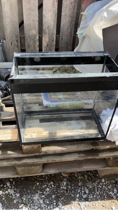 Аквариум 25 л бу трешин нет. герметичный