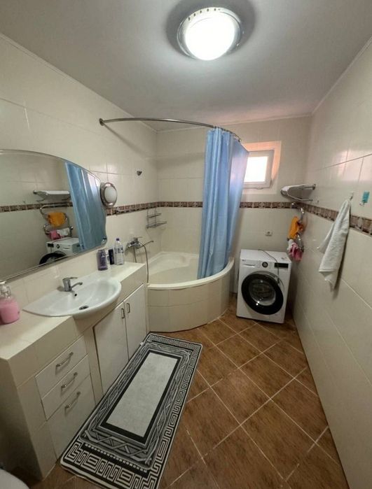 Продается 4/4/4 Ул Генерала Петрова 77-серия кафе Бек рядом Максим гор