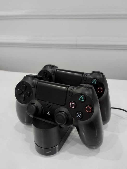 Playstation 4 + 6 игр