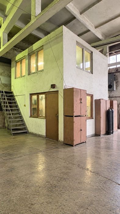 Дава се под наем Склад в Варна, Западна промишлена зона - 440 кв.м за 3000 € - Снимка #3