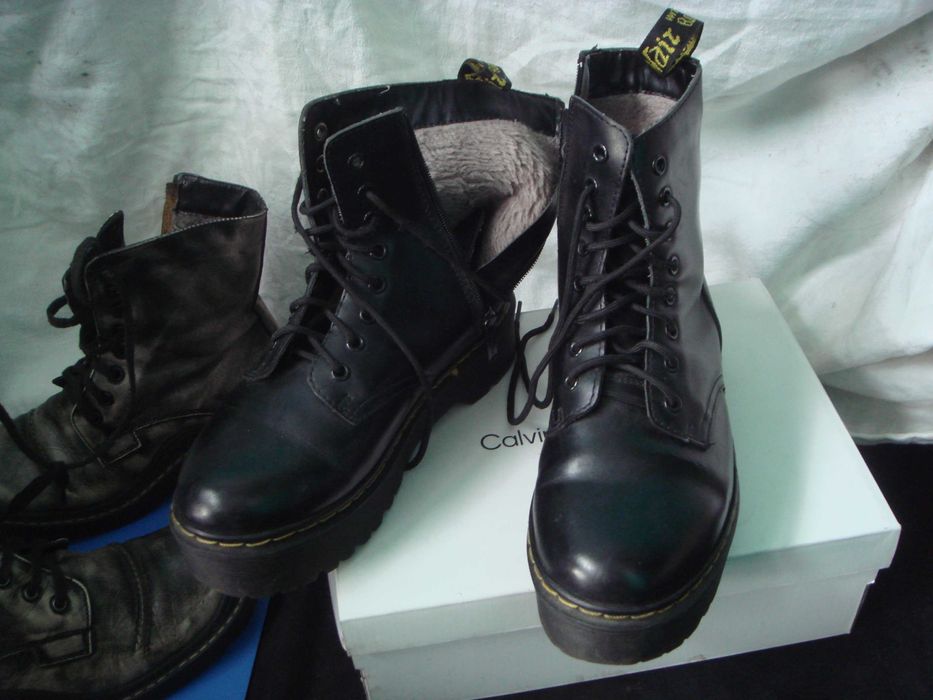Ботинки  Кожа Натуральная Типа Dr. Martens 37-38