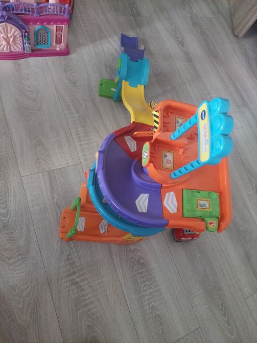 Parcare supraetajata, 1-5 ani, Vtech Tit-Tit Masinute
