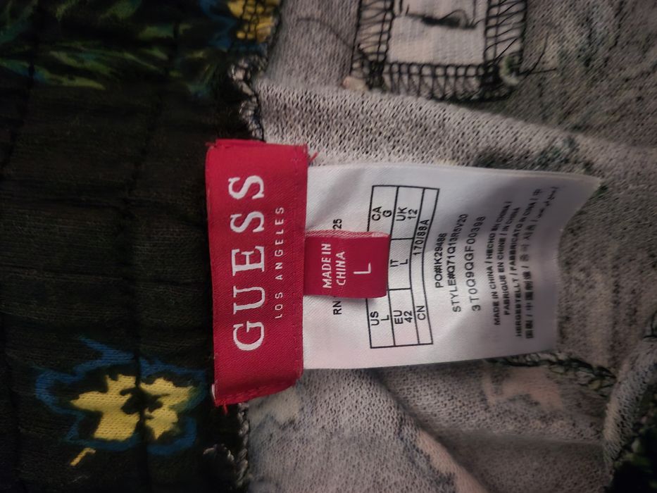 Оригинален екип на GUESS