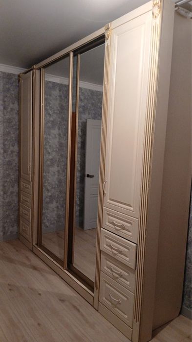 Шкаф сост жаксы.