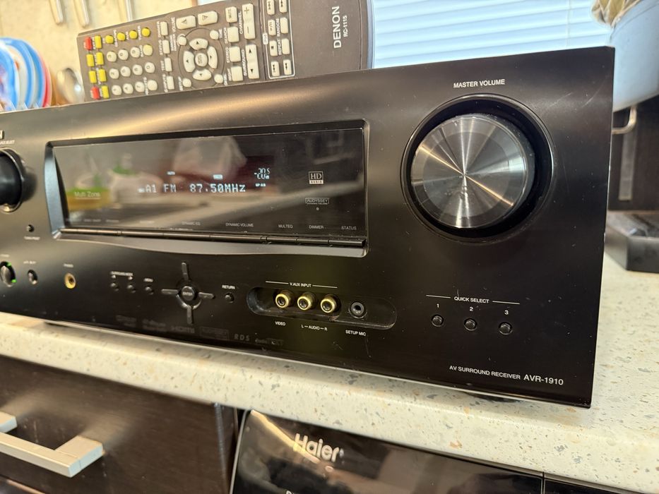 Denon AVR-1910 resiver