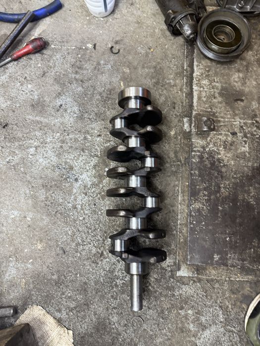 Продам коленвал мерседес 102 двигатель