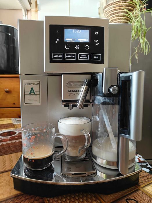 de vanzare Delonghi Perfecta Cappuccino Graphic Touch