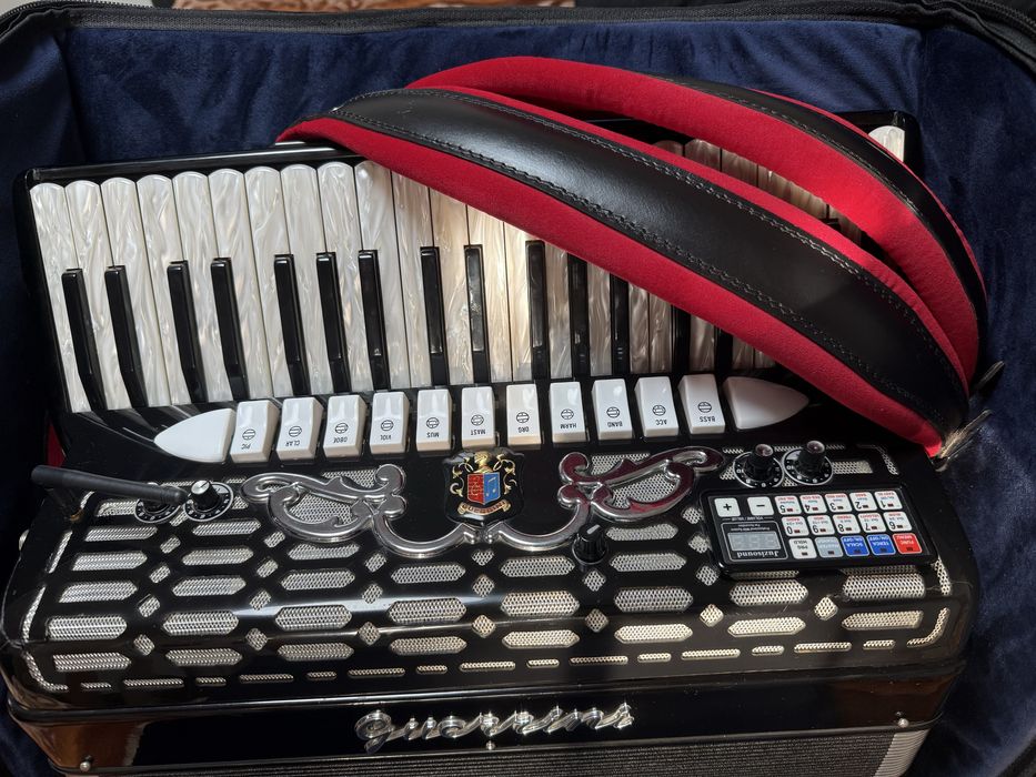 Acordeon cu midi Guerrini