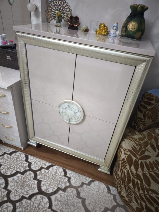 Продам спальный гарнитур бу