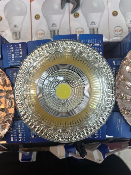 Xrustal galagen toshli