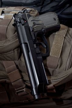 Pistol Airsoft Beretta/Taurus Black Edition Full Metall Putere max 4,6