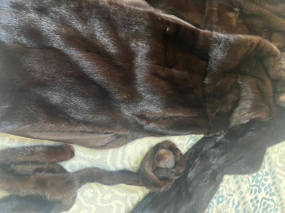 Продам норковую шубу