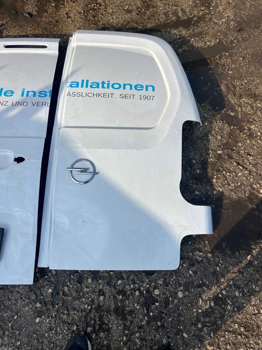 Врати Opel Combo e