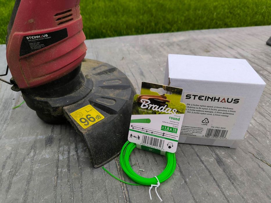 Уред за почистване краищата на ливада