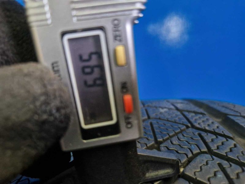 4 Pirelli R19 225/45
зимни гуми DOT2619