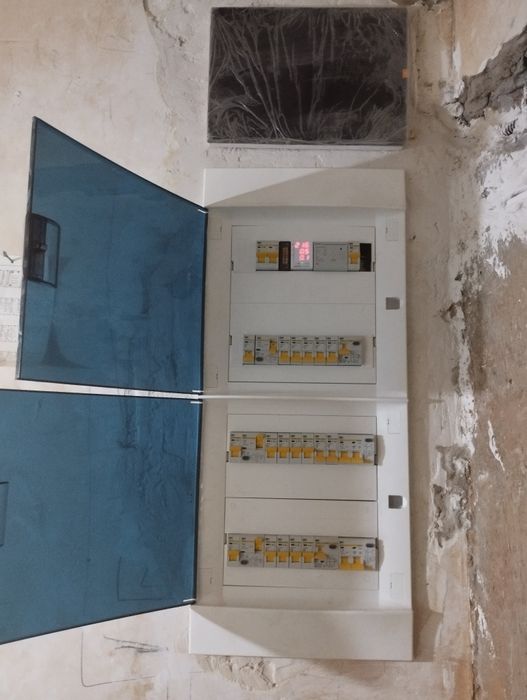 ЭЛЕКТРИК по Чиланзару+срочный вызов.Электромонтаж.  Виталий