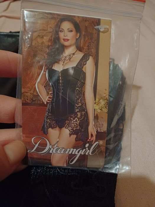 Corset dantela si piele