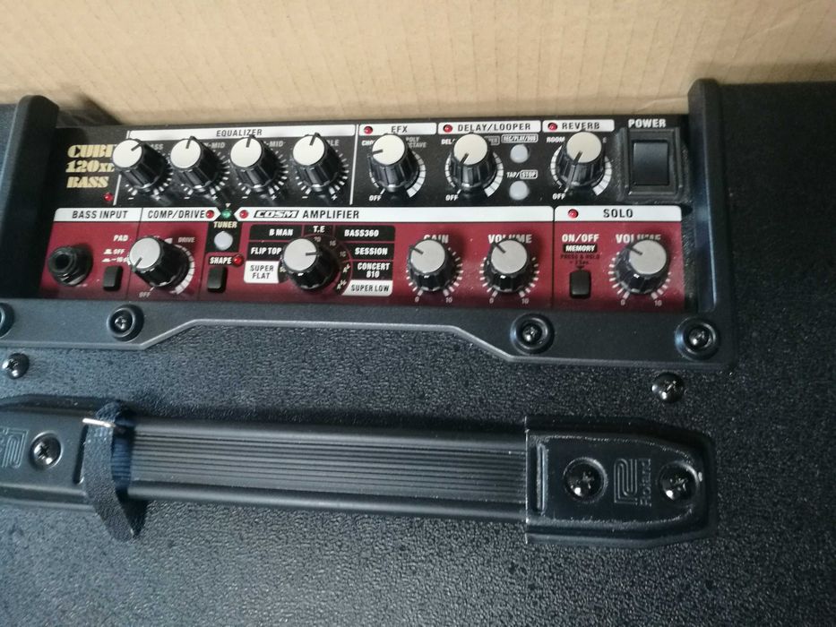 Roland 120XL Bass cube / за бас китара