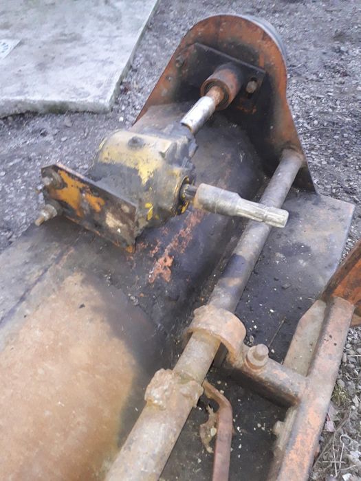 Tocator resturi vegetale