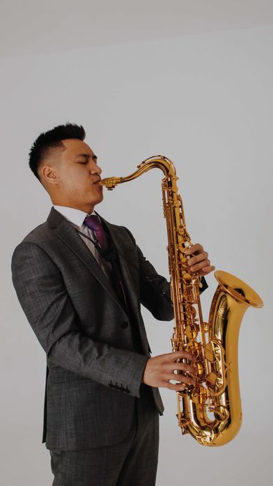 Саксофон. Саксофонист. Астана, Нур-Султан. Музыкант.