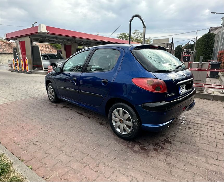 Vând Peugeot 206