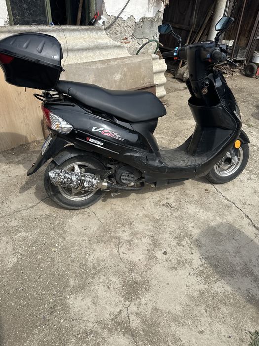 Peugeot V-Clic скутер 50ccm,редовни документи!