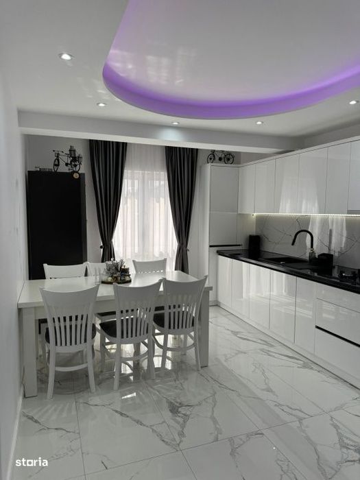 Apartament 3 camere, bloc nou, Radauti