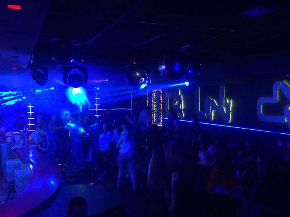 Дава се под наем Заведение в Смолян, Стар център - 234 кв.м за 1250 € - Снимка #4