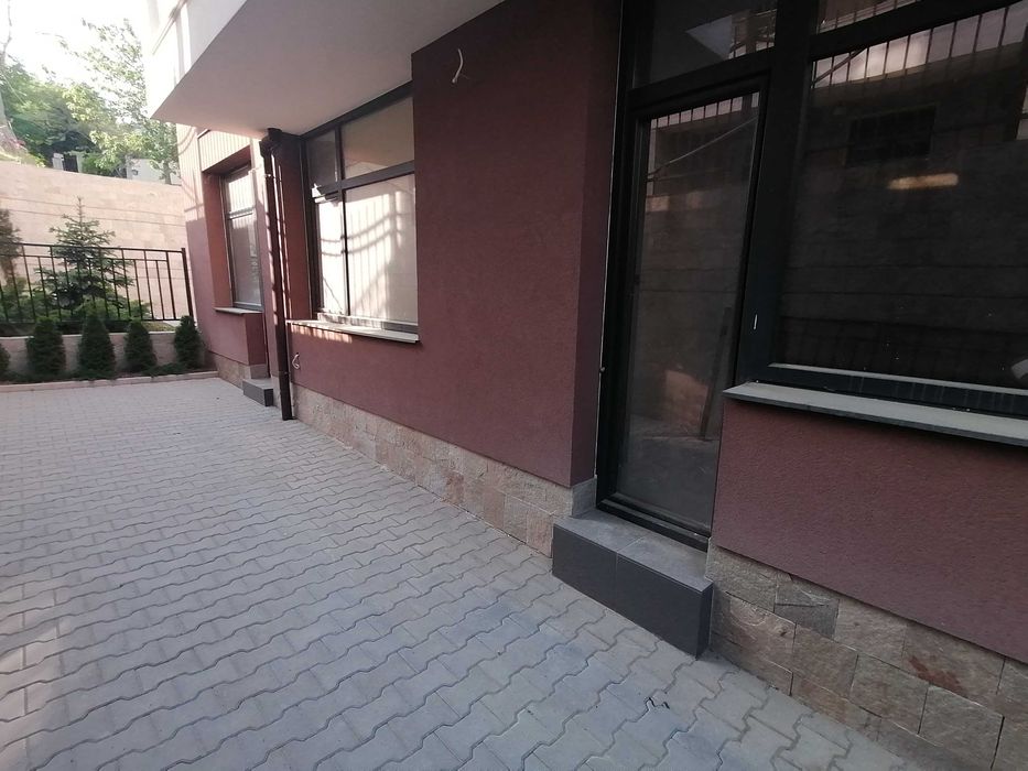 Продава се Тристаен апартамент в Стара Загора, Три чучура - юг - 130 кв.м за 654 €/кв.м - Снимка #4