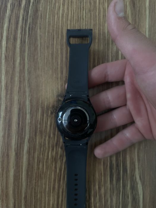 Продавам Samsung Galaxy Watch5