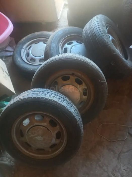Срочно продам летние покрышка