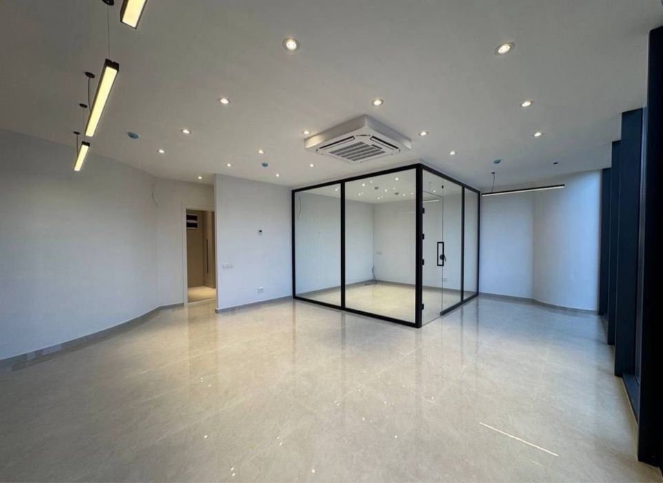 Сдаётся нежилое помещение в БЦ Зарафшан